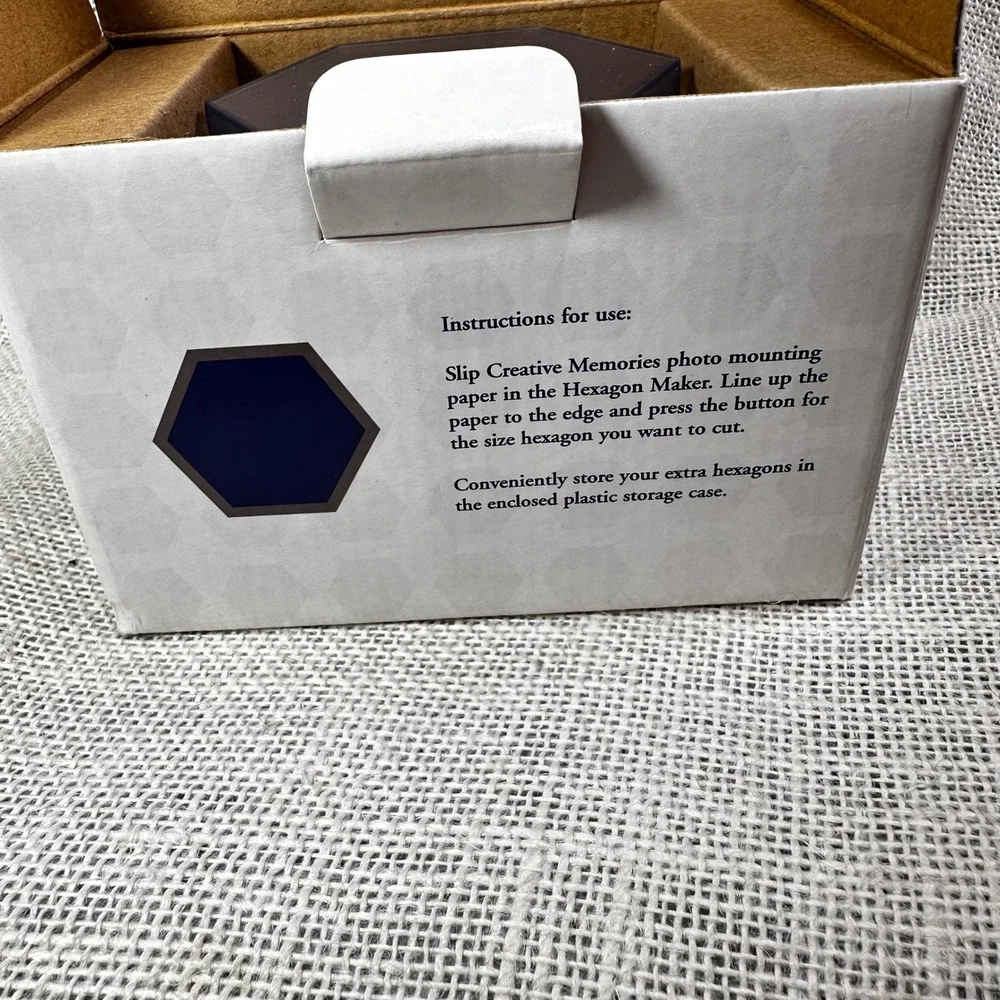 Creative Memories Hexagon Maker Double Paper Punch 1.25 and 1.5 Inch 6203520703
